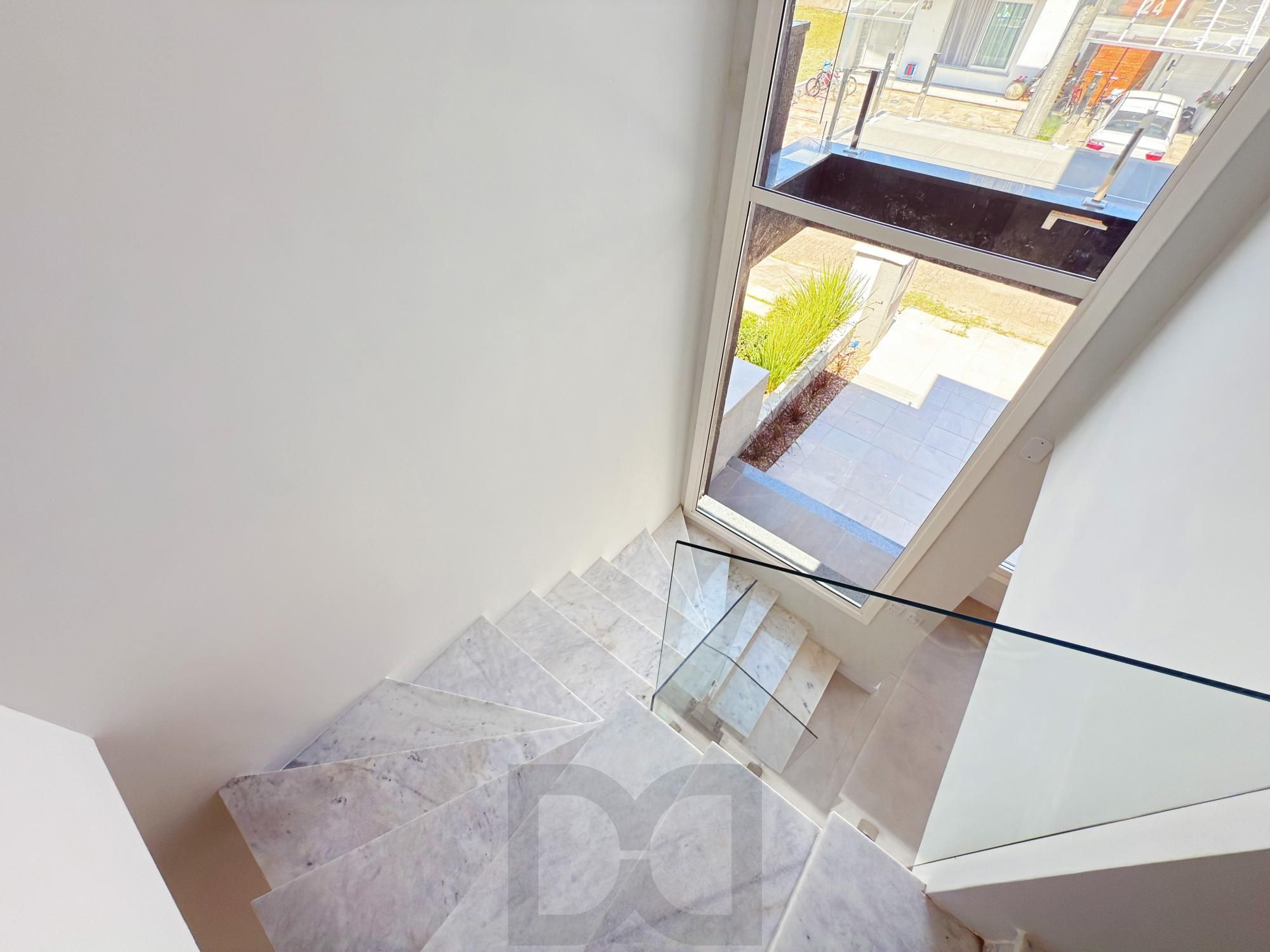 Casa 4 dormitórios( 1 dorm térreo) no Condomínio Villa Amalfi, na zona sul de Porto Alegre. — foto 44