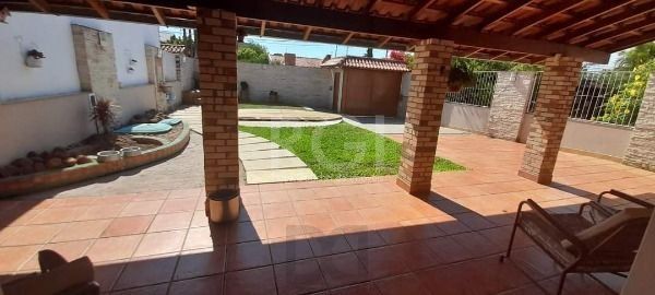 Casa para Venda - 374m², 4 dormitórios, sendo 1 suites, 3 vagas - Guarujá — foto 5
