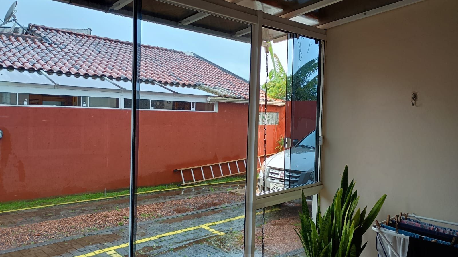 Excelente casa térrea, 2 dormitórios em condomínio. — foto 4