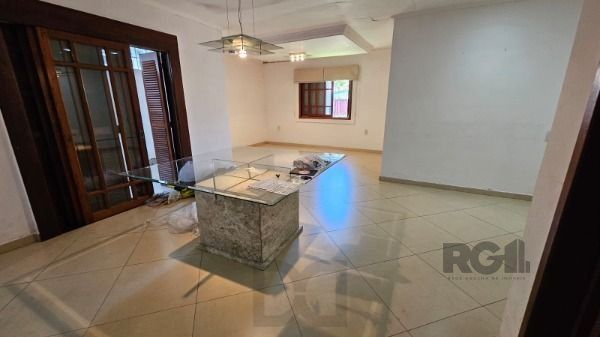 Casa térrea 3 dormitórios + escritório espaço gourmet e piscina terreno 11,00 x 40,00 bairro Camaquã ! — foto 6