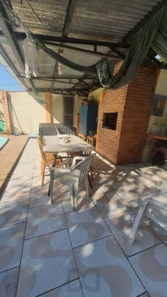 Casa em Porto Alegre, no bairro Nonoai, com 3 dormitório(s), e 3 banheiros, à venda. — foto 7