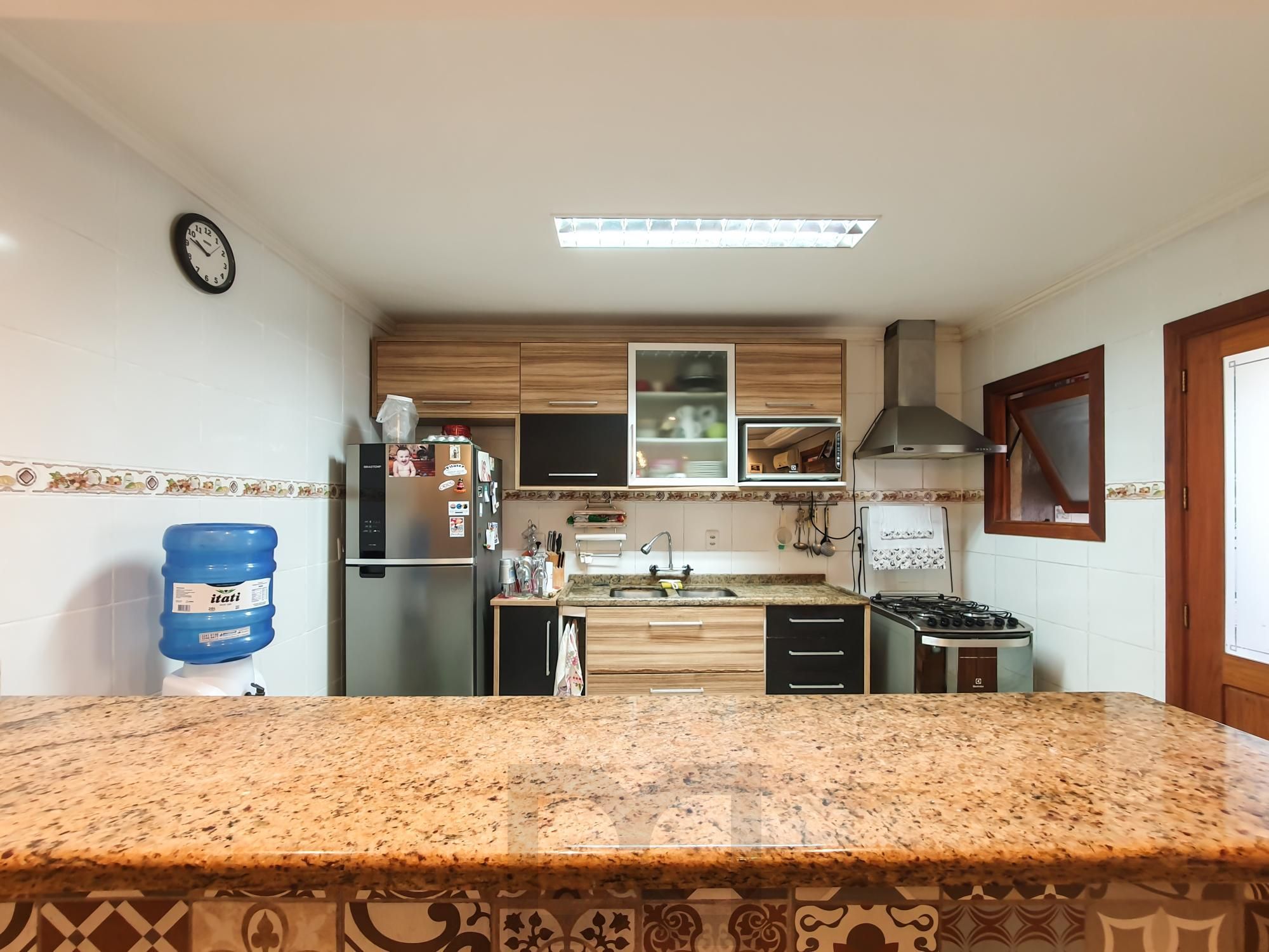 sobrado 3dorm sendo uma suite, piscina, hidro 2 vagas - Hipica — foto 12