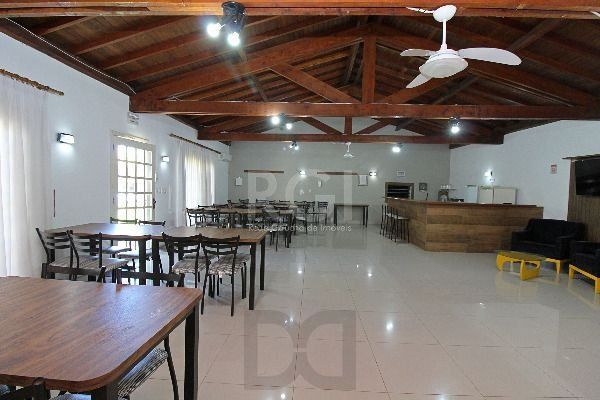 Casa em Porto Alegre, no bairro Ipanema, com 3 dormitório(s), e 3 banheiros, à venda. — foto 37