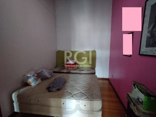 Casa em Porto Alegre, no bairro Hípica, com 3 dormitório(s), e 3 banheiros, à venda. — foto 13