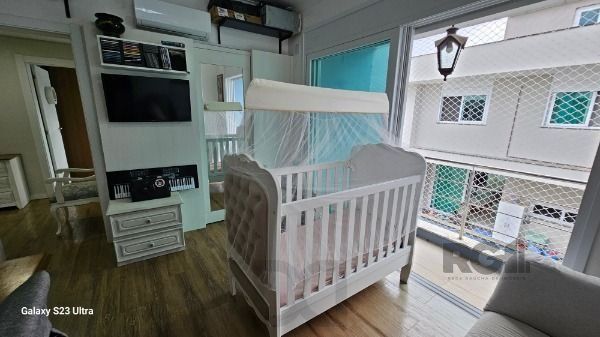 Casa em Porto Alegre, no bairro Hípica, com 3 dormitório(s), e 3 banheiros, à venda. — foto 46