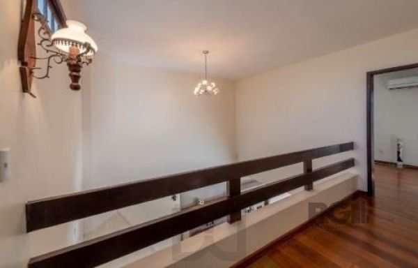 Casa em Porto Alegre, no bairro Aberta dos Morros, com 4 dormitório(s), e 4 banheiros, à venda. — foto 21