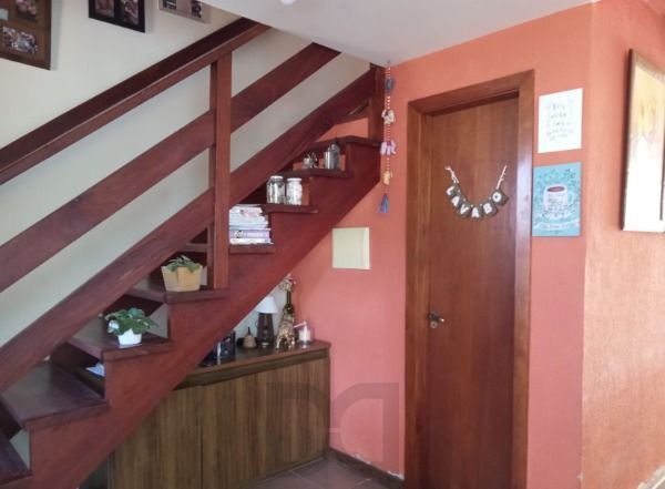 Casa em Porto Alegre, no bairro Teresópolis, com 2 dormitório(s), e 2 banheiros, à venda. — foto 11