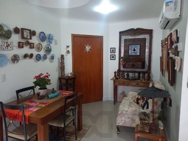 Apartamento em Porto Alegre, no bairro Cavalhada, com 2 dormitório(s), e 2 banheiros, à venda. — foto 1