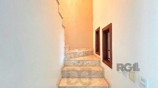 Casa em Porto Alegre, no bairro Hípica, com 3 dormitório(s), e 3 banheiros, à venda. — foto 22