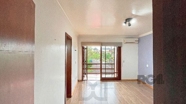 Casa em Porto Alegre, no bairro Hípica, com 3 dormitório(s), e 3 banheiros, à venda. — foto 36