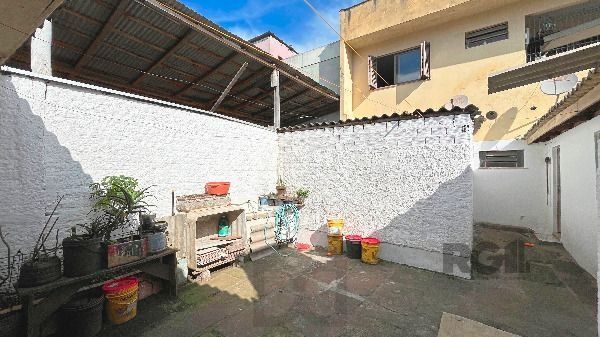 Predio em Porto Alegre, no bairro Hípica, e 0 banheiros, à venda. — foto 14