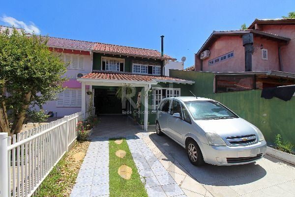 Casa em Porto Alegre, no bairro Ipanema, com 3 dormitório(s), e 3 banheiros, à venda. — foto 1