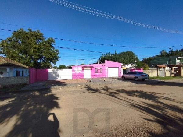Casa em Porto Alegre, no bairro Belém Novo, com 5 dormitório(s), e 5 banheiros, à venda. — foto 1
