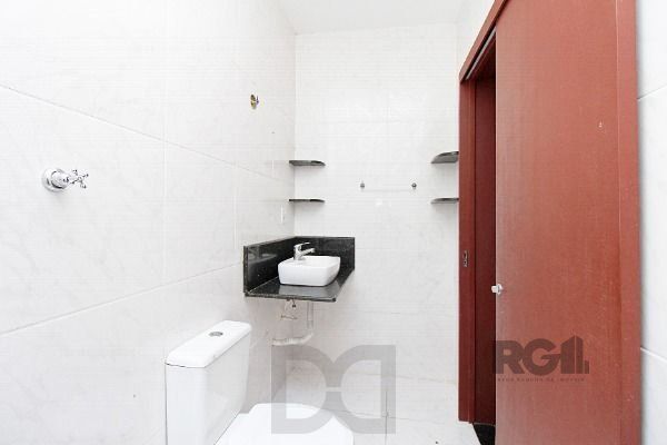 Casa em Porto Alegre, no bairro Aberta dos Morros, com 2 dormitório(s), e 2 banheiros, à venda. — foto 15