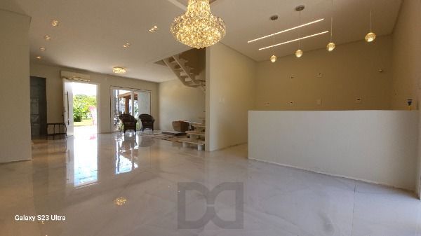 Casa em Porto Alegre, no bairro Hipica, com 3 dormitório(s), e 3 banheiros, à venda. — foto 4