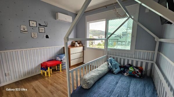 Casa em Porto Alegre, no bairro Hípica, com 3 dormitório(s), e 3 banheiros, à venda. — foto 49