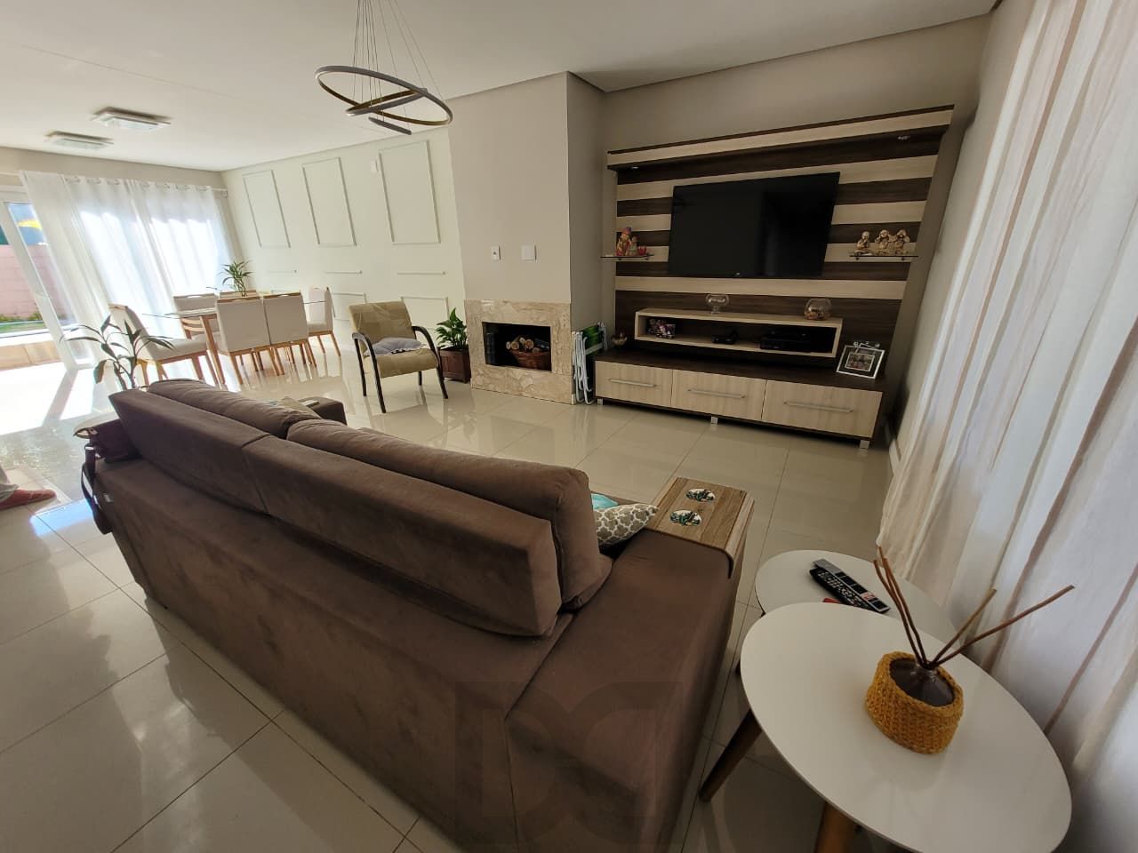 Casa com 3 Dormitórios e Piscina no Lagos de Ipanema — foto 4