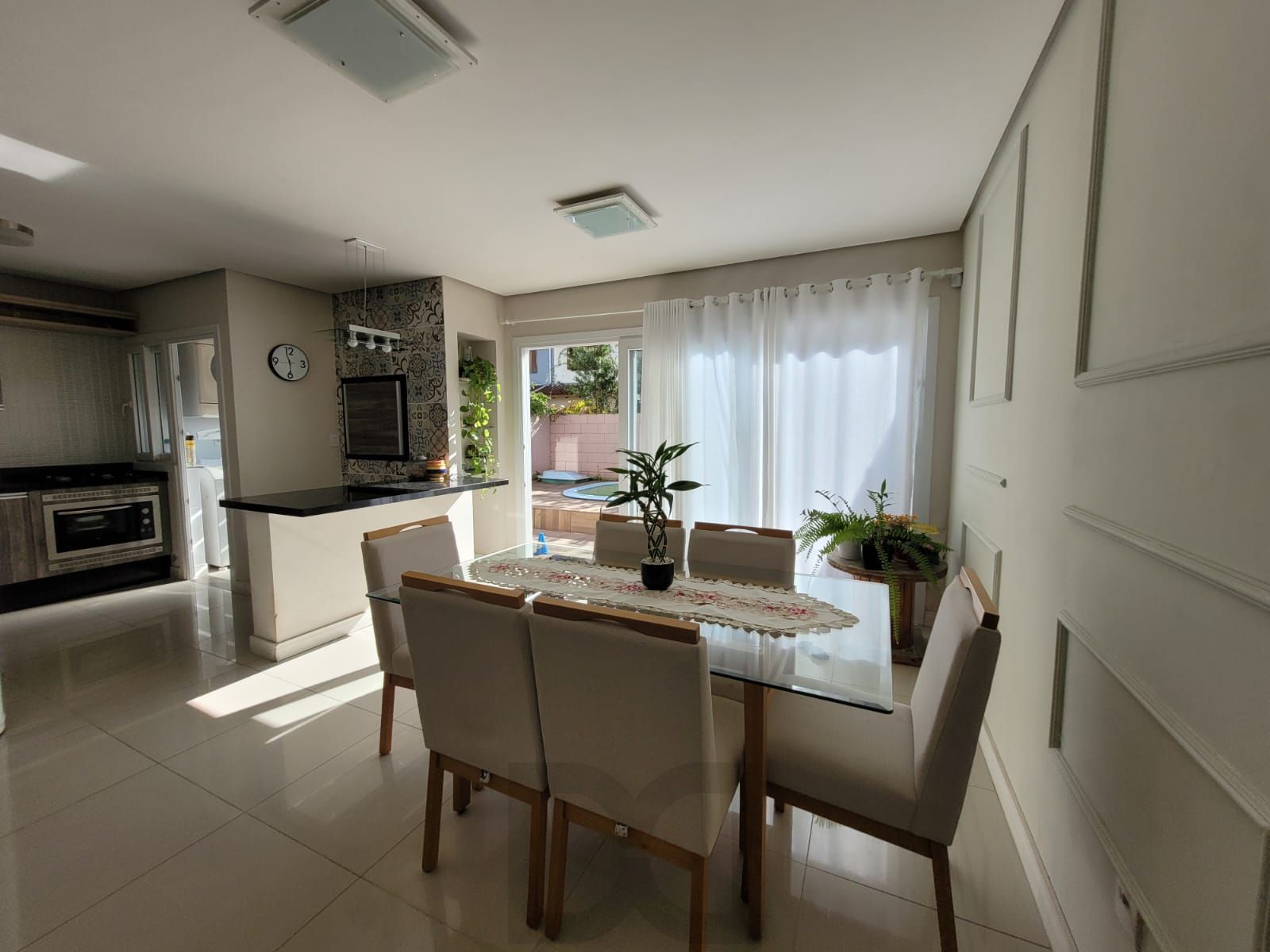 Casa com 3 Dormitórios e Piscina no Lagos de Ipanema — foto 7