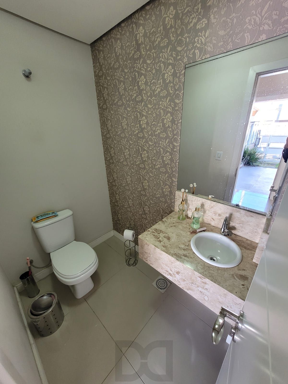 Casa com 3 Dormitórios e Piscina no Lagos de Ipanema — foto 3