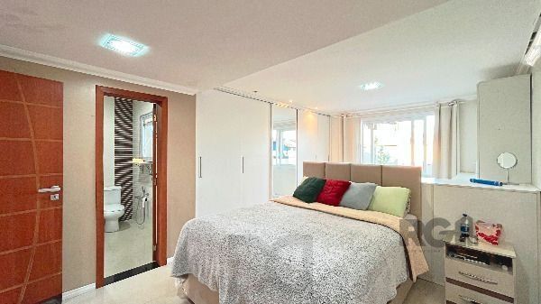 Casa em Porto Alegre, no bairro Hípica, com 3 dormitório(s), e 3 banheiros, à venda. — foto 37