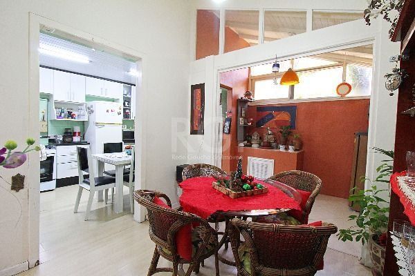 Casa em Porto Alegre, no bairro Ipanema, com 3 dormitório(s), e 3 banheiros, à venda. — foto 14