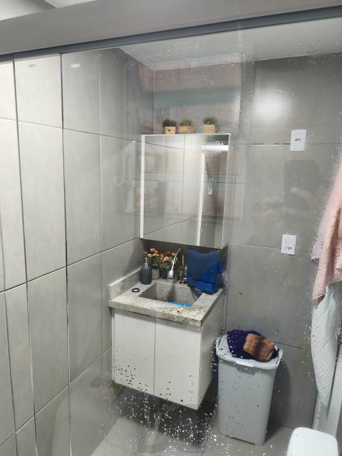 Excelente apto reformado 2 dormitórios com dependência de empregada — foto 8