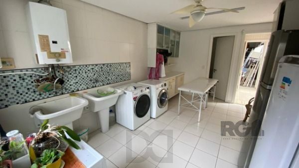 Apartamento em Porto Alegre, no bairro Auxiliadora, com 4 dormitório(s), e 4 banheiros, à venda. — foto 21