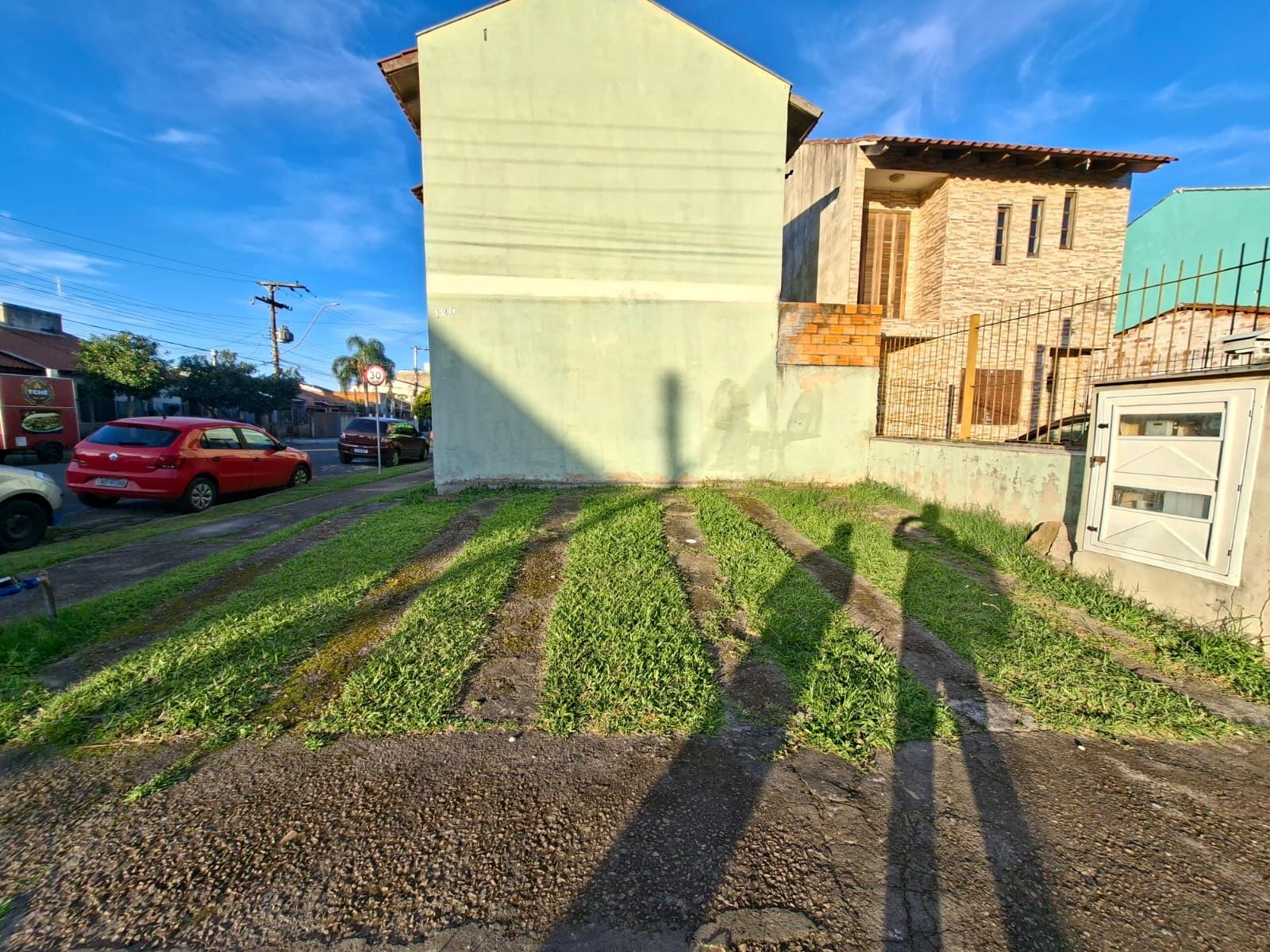 Hípica-Sobrado com 2 Dormitórios e Pátio nos Fundos- Venda!! — foto 28