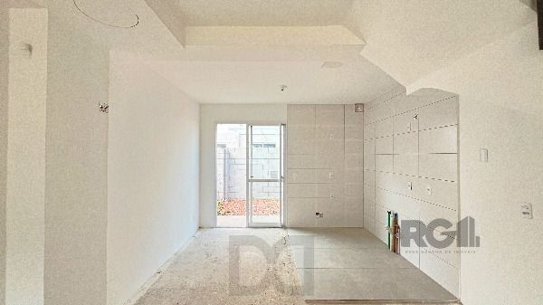 Casa em Porto Alegre, no bairro Vila Nova, com 2 dormitório(s), e 2 banheiros, à venda. — foto 6