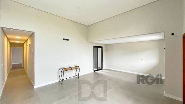 Casa em Porto Alegre, no bairro Hípica, com 3 dormitório(s), e 3 banheiros, à venda. — foto 7