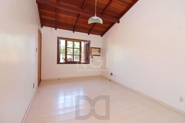 Casa em Porto Alegre, no bairro Ipanema, com 3 dormitório(s), e 3 banheiros, à venda. — foto 28