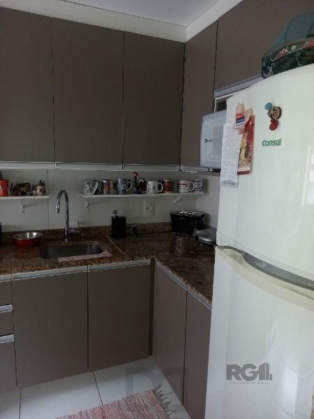 Apartamento em Porto Alegre, no bairro Cavalhada, com 2 dormitório(s), e 2 banheiros, à venda. — foto 8