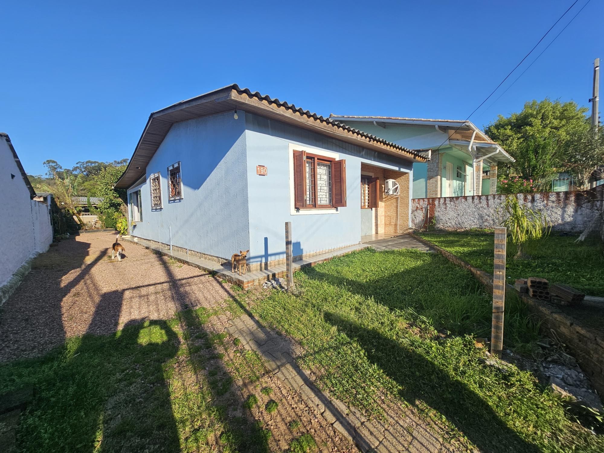 Casa para Venda - 79.22m² 2 dormitórios, + casa de 1 dormitório nos fundos, piscina e quiosque com churrasqueira - Espirito Santo — foto 1