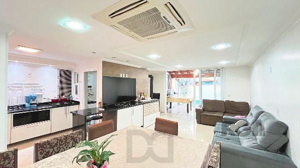 Casa em Porto Alegre, no bairro Hípica, com 3 dormitório(s), e 3 banheiros, à venda. — foto 11