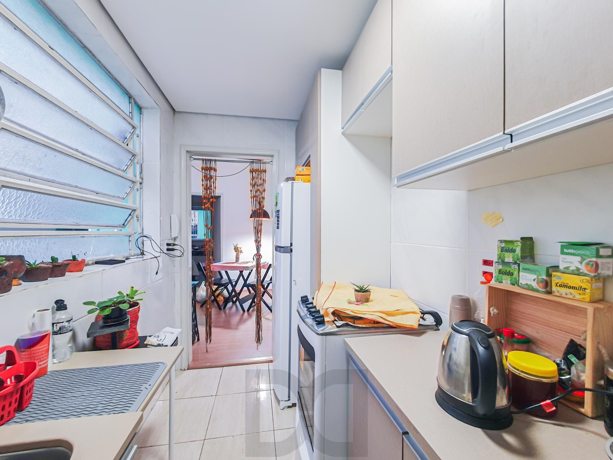 Apartamento térreo com um dormitório, com suíte, totalmente mobiliado no bairro Camaquã — foto 12