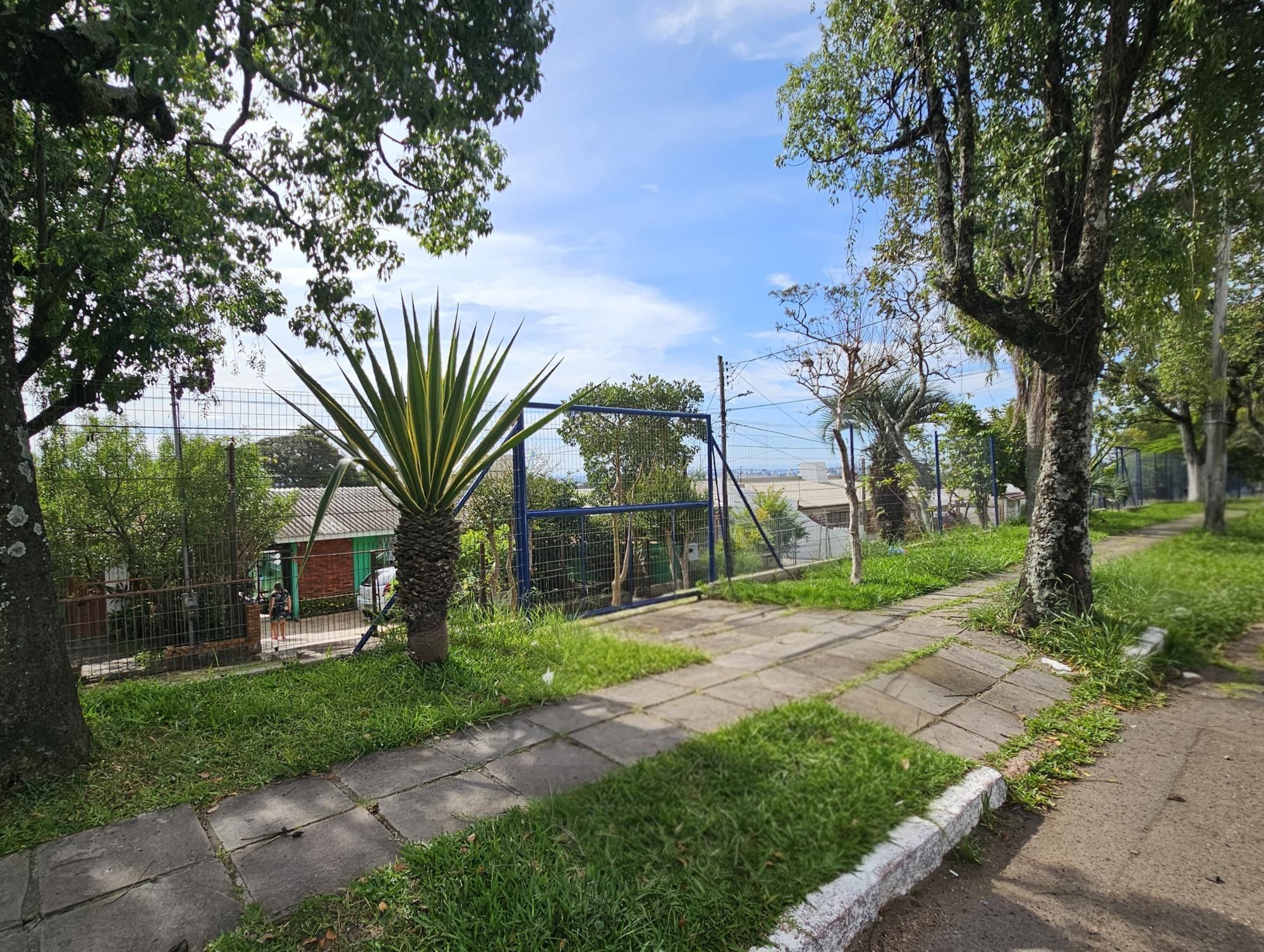 Casa 3 dormitórios e edícula com churrasqueira no bairro Medianeira ! — foto 20
