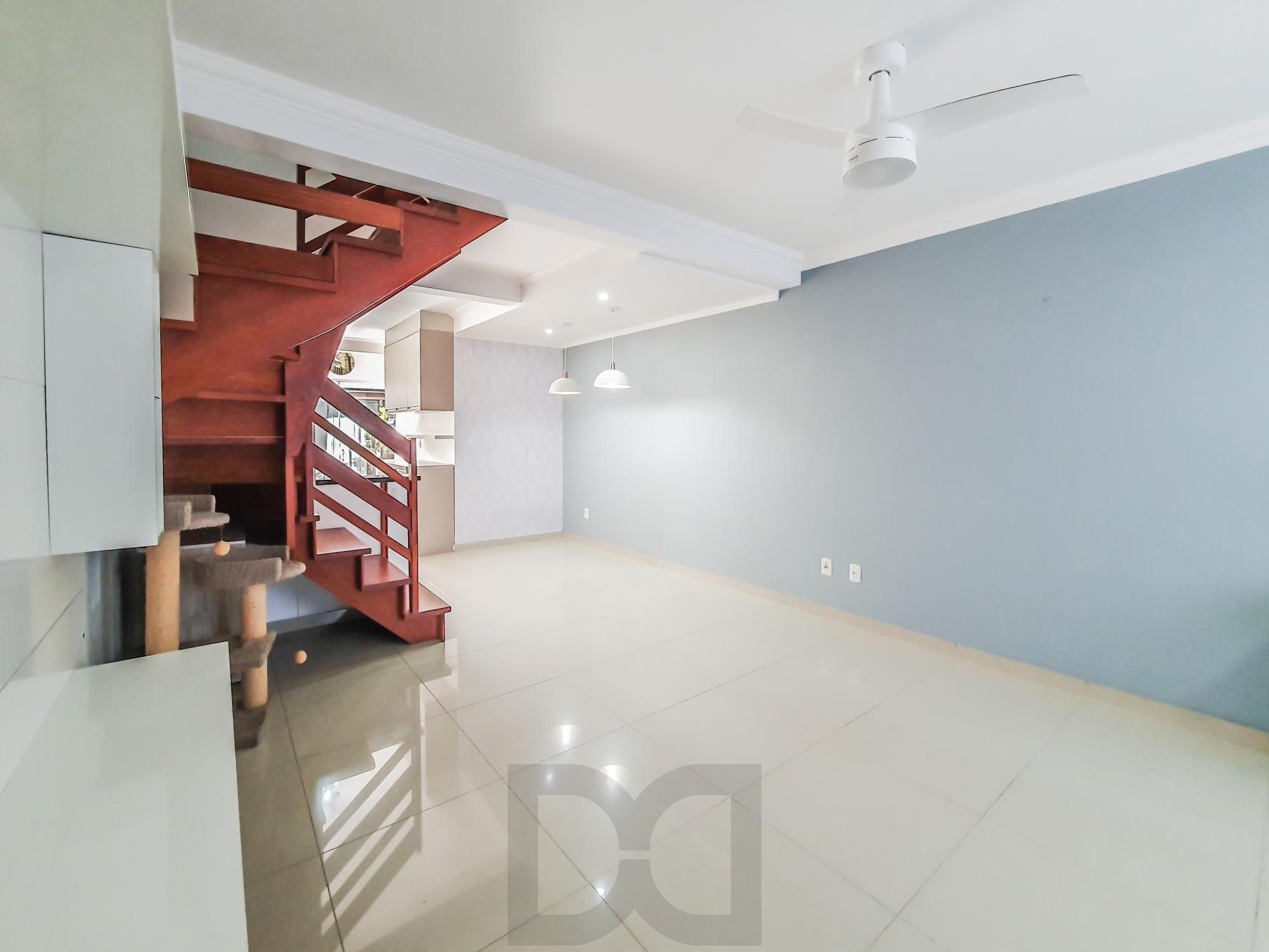 Otimo sobrado com 3 dormitórios sendo 2 suites no bairro Guaruja — foto 4