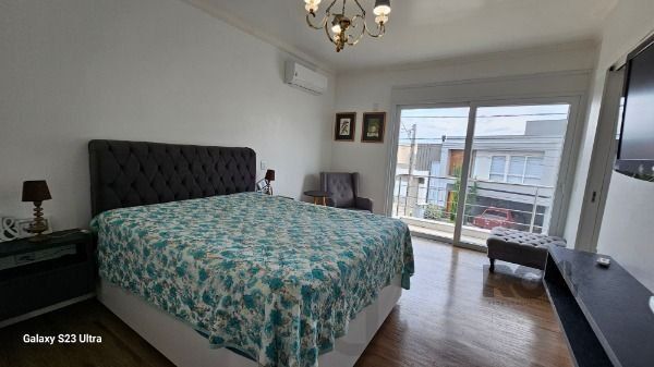 Casa em Porto Alegre, no bairro Hípica, com 3 dormitório(s), e 3 banheiros, à venda. — foto 36