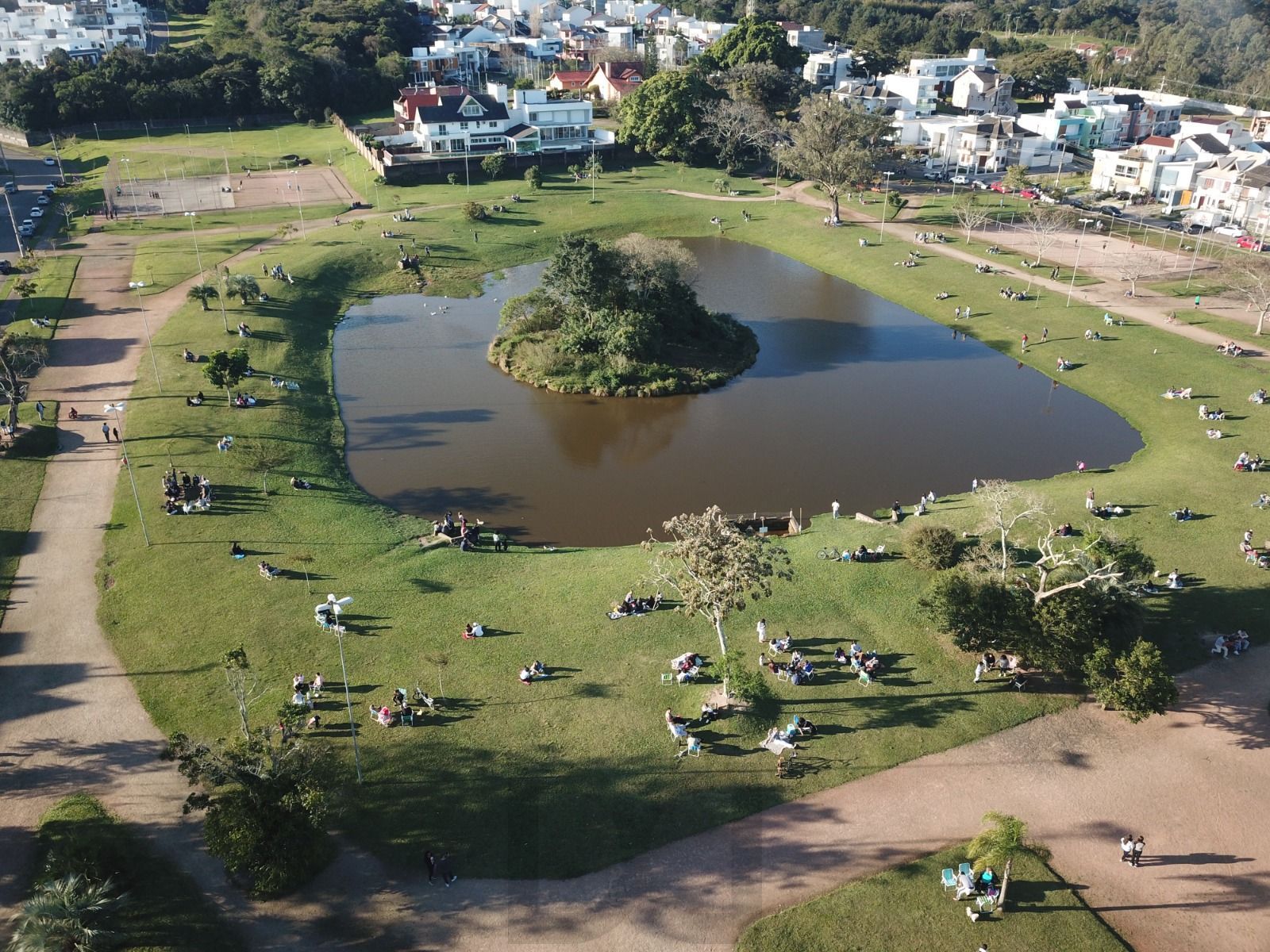 Predio em Porto Alegre, no bairro Hípica, à venda. — foto 12