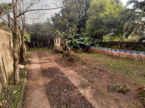 Casa em Porto Alegre, no bairro Cristal, com 4 dormitório(s), e 4 banheiros, à venda. — foto 38