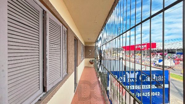 Predio em Porto Alegre, no bairro Hípica, e 0 banheiros, à venda. — foto 38