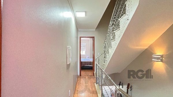 Casa em Porto Alegre, no bairro Guarujá, com 3 dormitório(s), e 3 banheiros, à venda. — foto 19