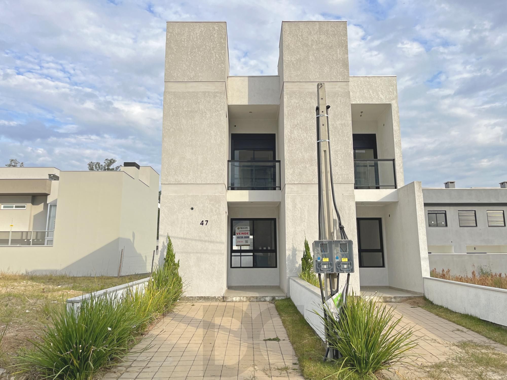 Casa em Porto Alegre, no bairro Hípica, com 2 dormitório(s), e 2 banheiros, à venda. — foto 2