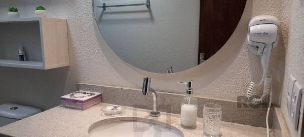 Apartamento em Porto Alegre, no bairro Farroupilha, com 1 dormitório(s), à venda. — foto 4