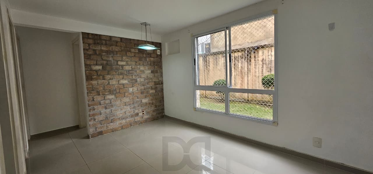 Excelente apartamento térreo 2 dormitórios com vaga de estacionamento — foto 2