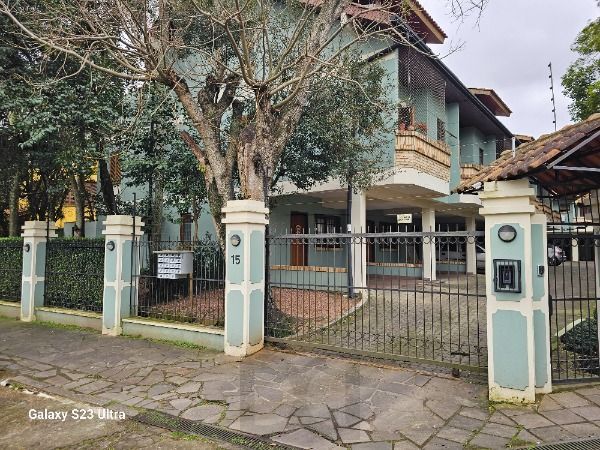Casa Condominio em Porto Alegre, no bairro Ipanema, com 3 dormitório(s), e 3 banheiros, à venda. — foto 1
