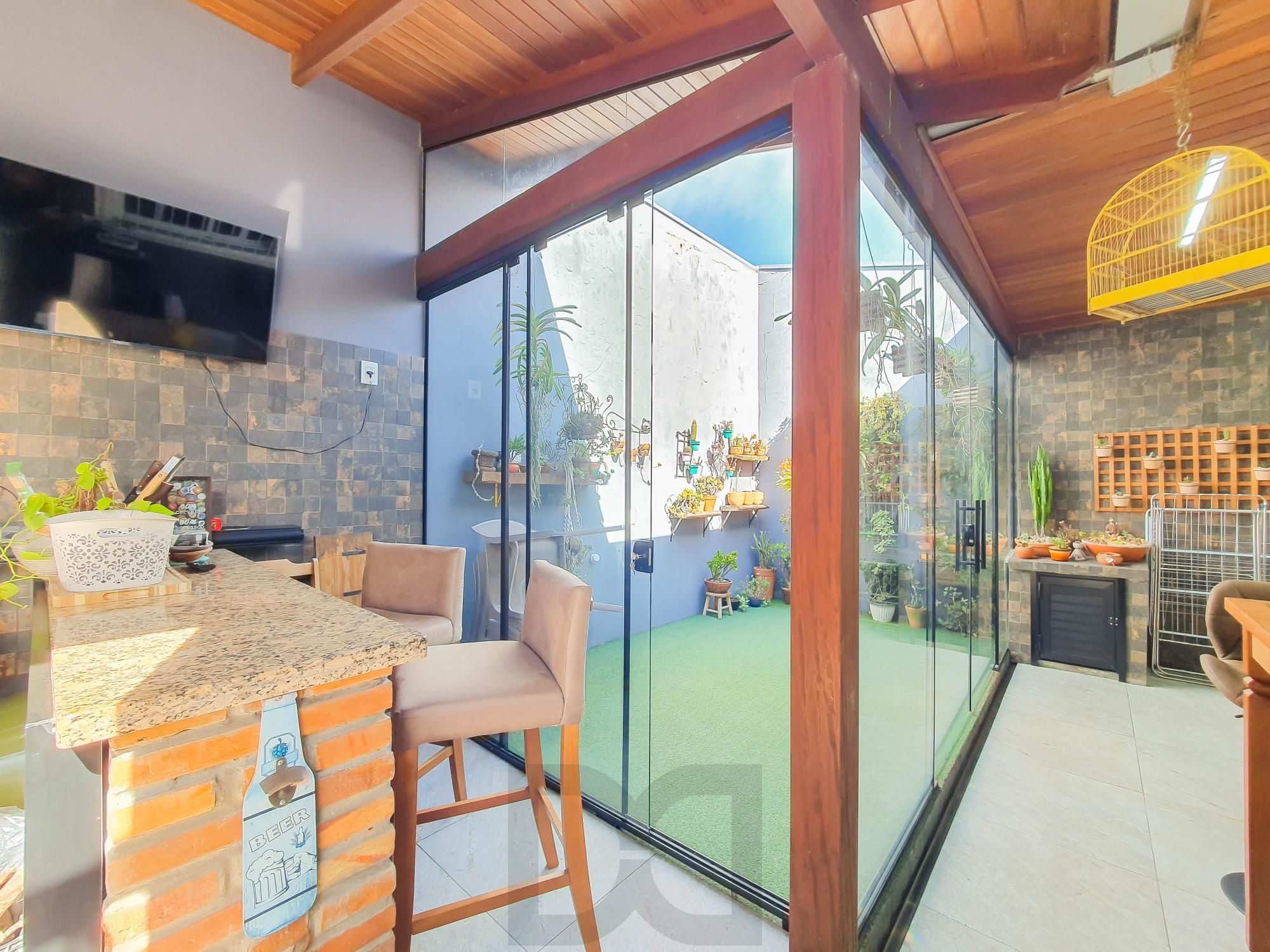 Casa térrea 3 dormitórios totalmente reformada área de churrasco coberta e entrada lateral ! — foto 25