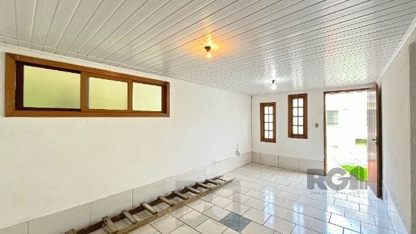 Casa em Porto Alegre, no bairro Guarujá, com 2 dormitório(s), e 2 banheiros, à venda. — foto 20