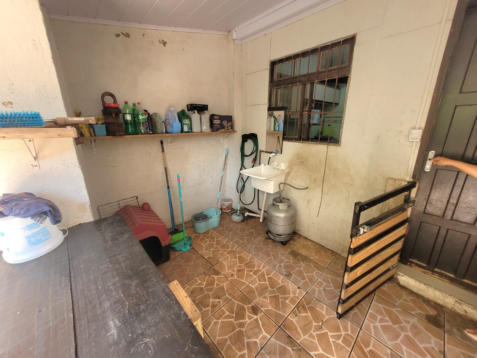 Sobrado com 4 Dormitórios em Rua Tranquila — foto 29