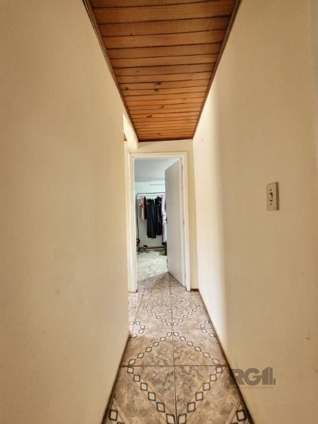 Casa em Porto Alegre, no bairro Restinga, com 5 dormitório(s), e 5 banheiros, à venda. — foto 8